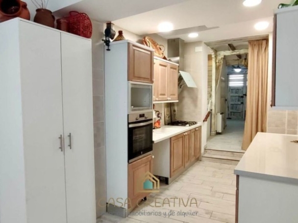 Imagen 1 de CASA INDEPENDIENTE EN VENTA EN PILES – TOTALMENTE REFORMADA – 149.000 €