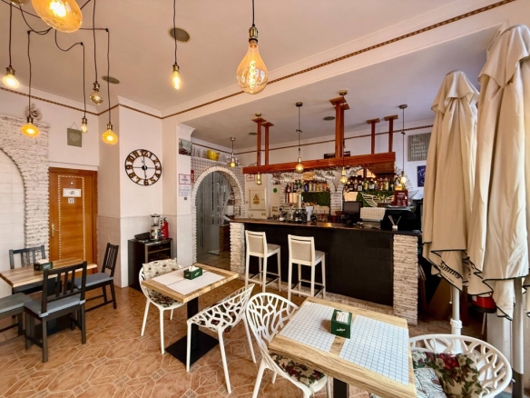 Imagen 3 de Local comercial en Venta en Benalmadena Málaga