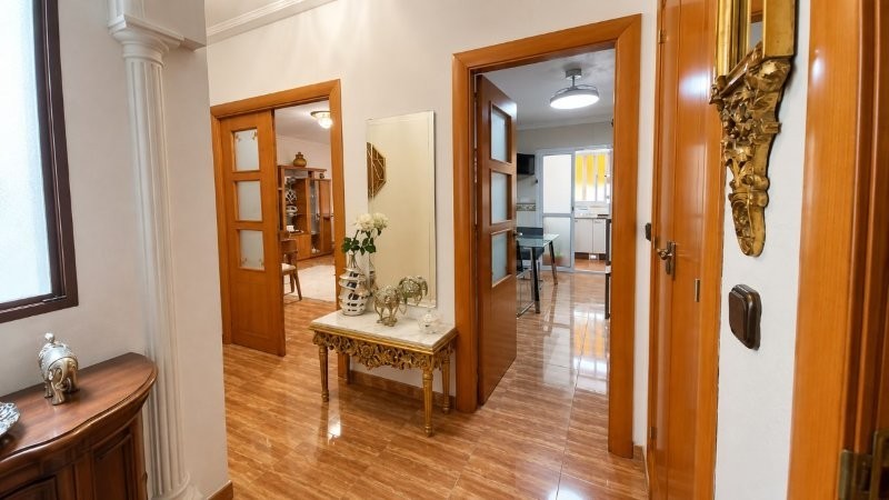 Imagen 2 de AMPLIO Y PRECIOSO PISO DE 4 DORMITORIOS EN ALQUILER EN CAMINO DE SUÁREZ