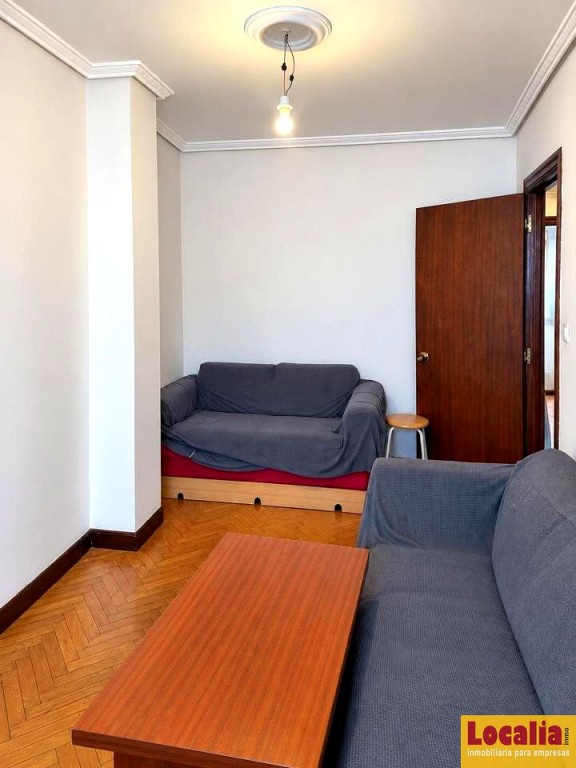 Imagen 3 de Piso para reformar en zona céntrica de Santander