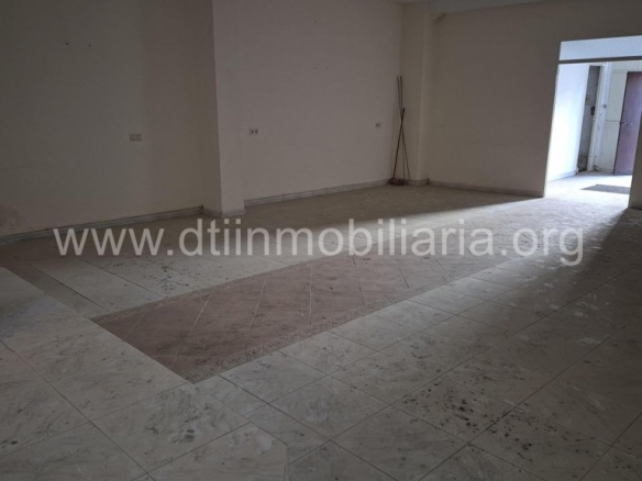 Imagen 3 de SE VENDE EDIFICIO DE DOS PLANTAS LA PALMA DEL CONDADO