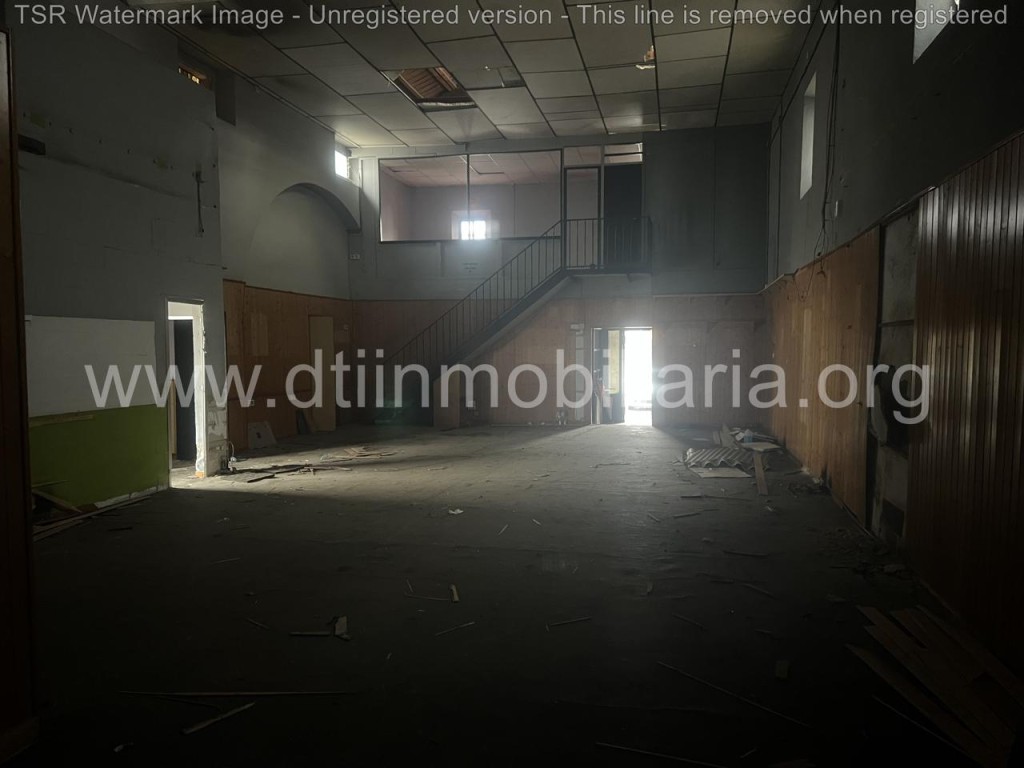 Imagen 3 de GRAN NAVE EN EL PUEBLO