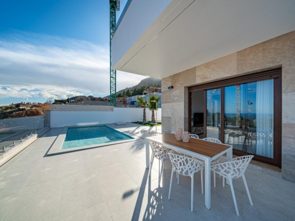 Imagen 4 de Exclusivas villas de obra nueva con vistas al mar en Polop