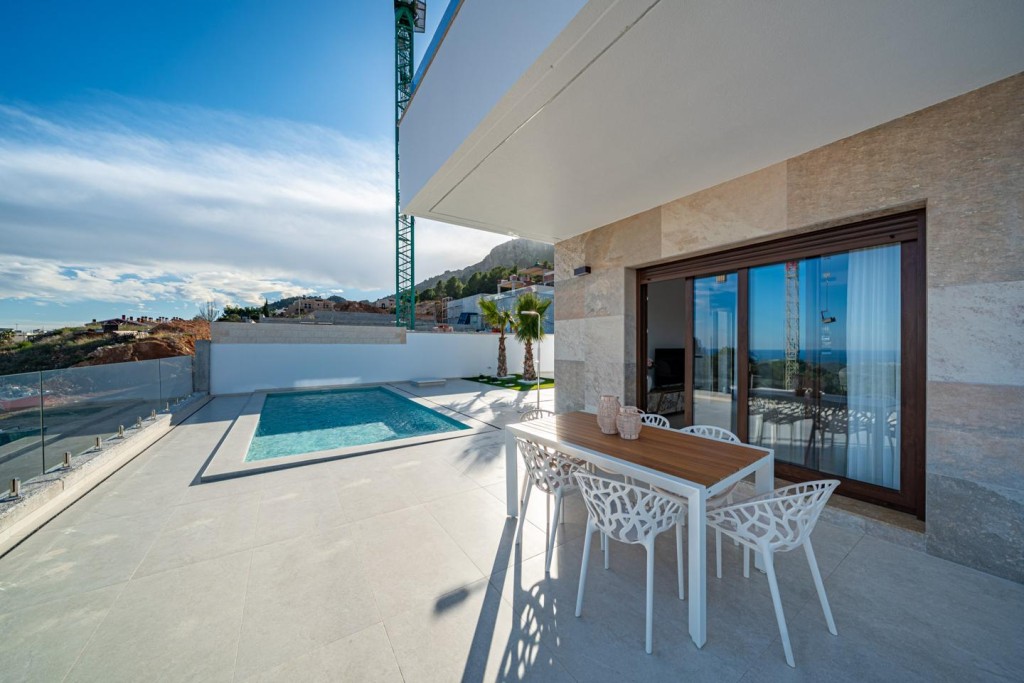 Imagen 4 de Exclusivas villas de obra nueva con vistas al mar en Polop