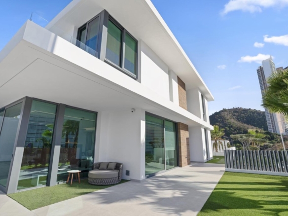 Imagen 2 de Exclusivas villas de diseño con vistas al skyline de Benidorm desde 1.080.000 €