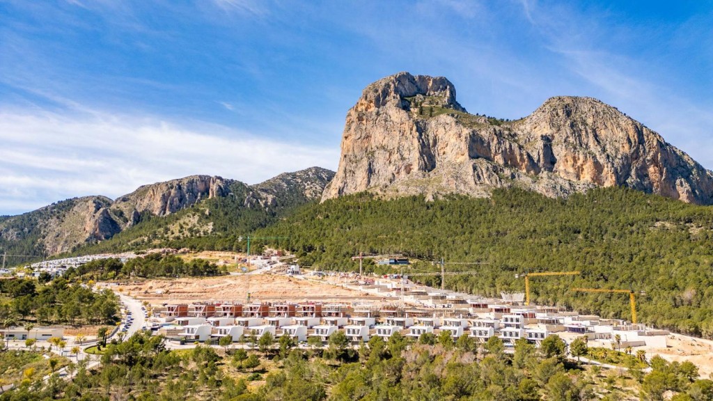Imagen 4 de Entre el mar y la montaña: Modernas villas con piscina privada y vistas panorámicas