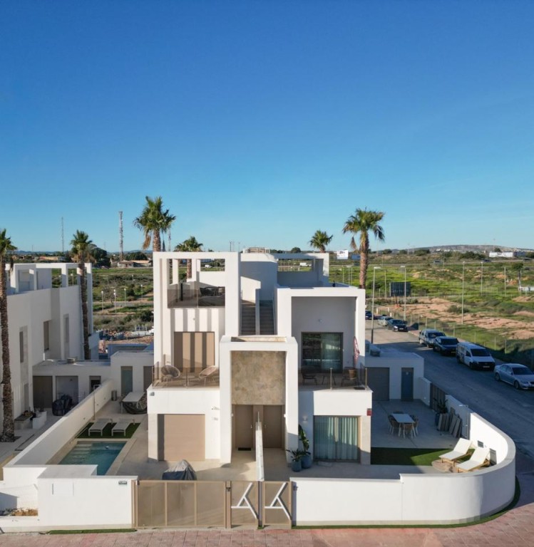 po-1274723-imagen - El Club del Propietario Imagen 1 de Bungalow en venta en Los Alcázares