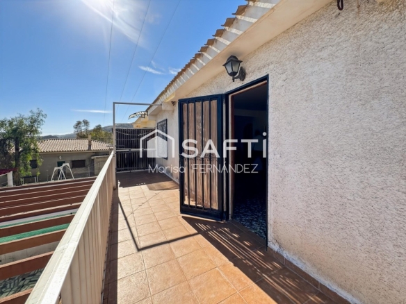 Imagen 1 de CASA ADOSADA EN PUEBLO ACANTILADO -- ¡Sin comisión de compra!