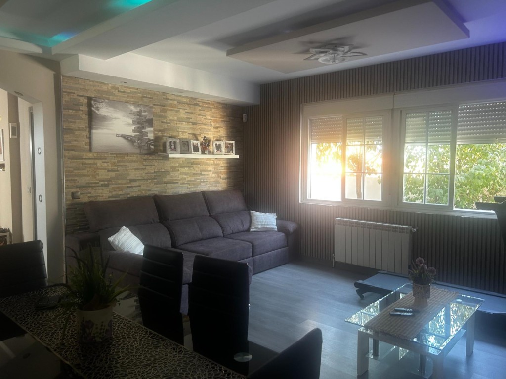 Imagen 4 de "TERRENO RÚSTICO CON VARIAS CONSTRUCCIONES – NO URBANIZABLE