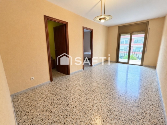Imagen 1 de Espectacular piso en el centro de Santa coloma