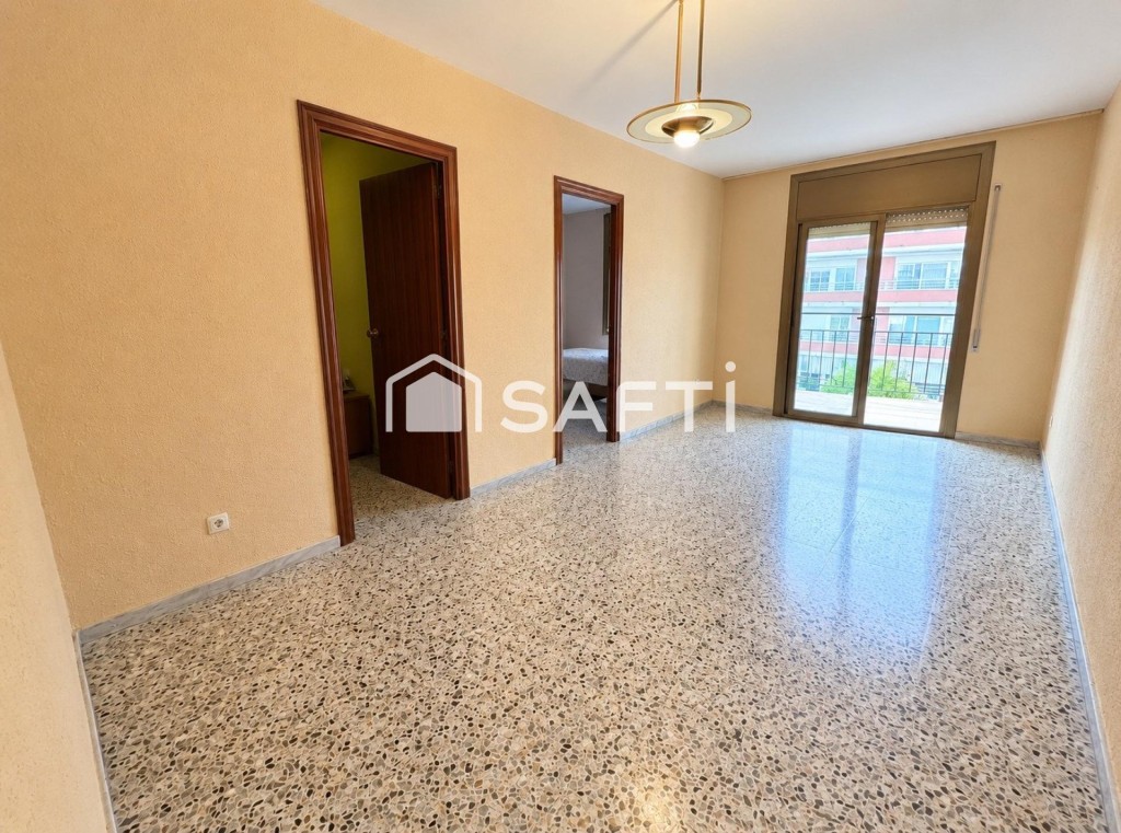 Imagen 1 de Espectacular piso en el centro de Santa coloma