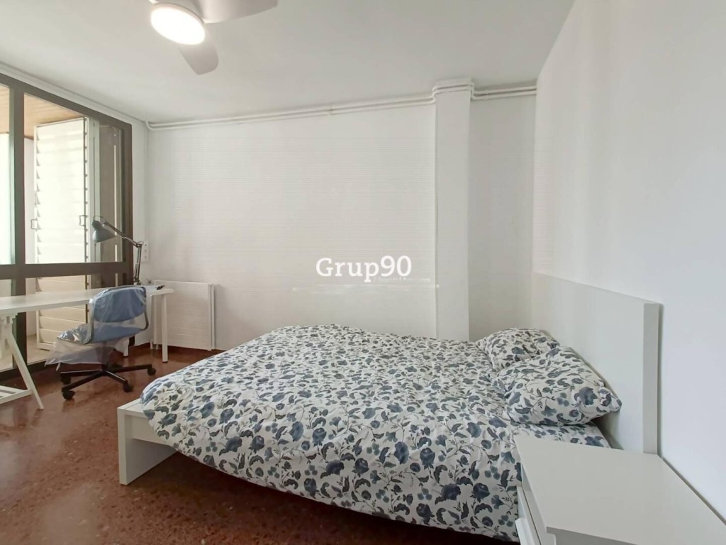 Imagen 4 de GRAN PISO DE 6 HABITACIONES EN EL CENTRO DE LLEIDA – AV. CATALUNYA