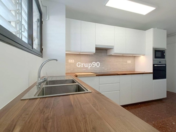 Imagen 1 de GRAN PISO DE 6 HABITACIONES EN EL CENTRO DE LLEIDA – AV. CATALUNYA