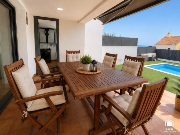 Imagen 3 de Espectacular chalet recién reformado con piscina privada y vistas al mar en Mas Mel