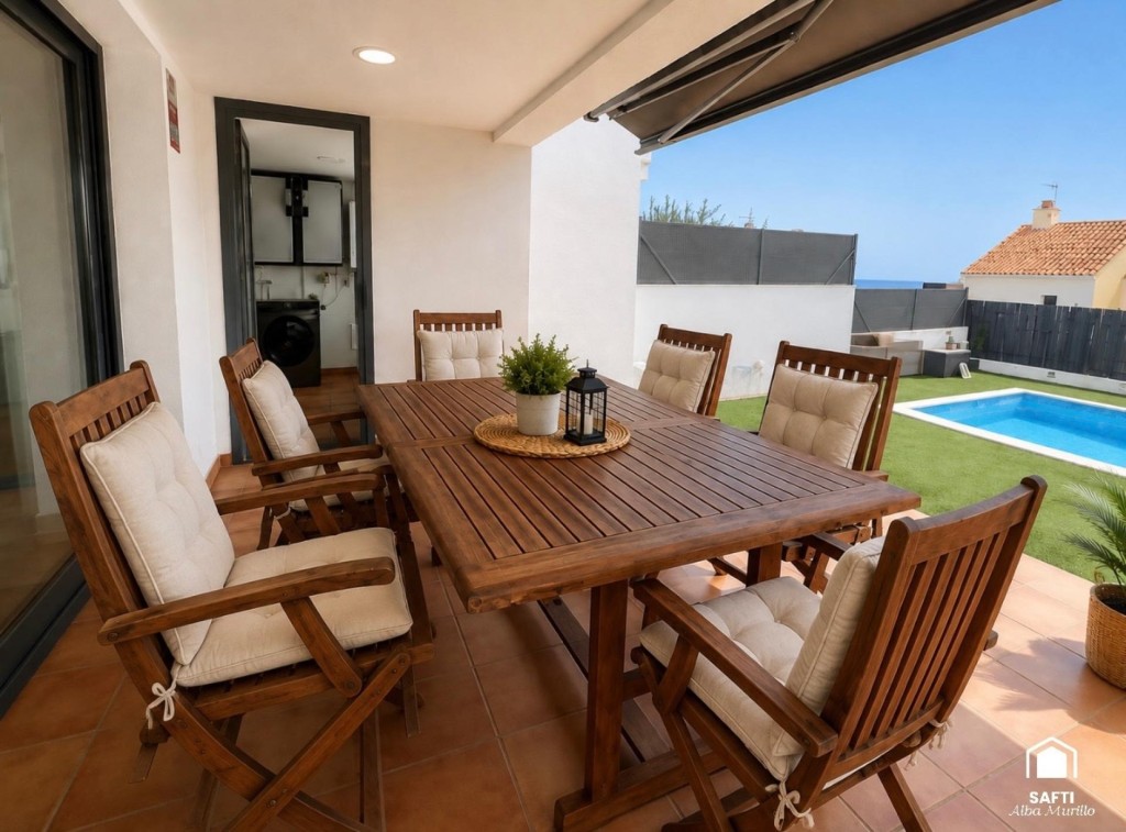 Imagen 3 de Espectacular chalet recién reformado con piscina privada y vistas al mar en Mas Mel