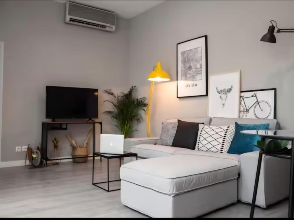 Imagen 1 de Apartamento en pleno Barrio Santa Cruz con Licencia Turística