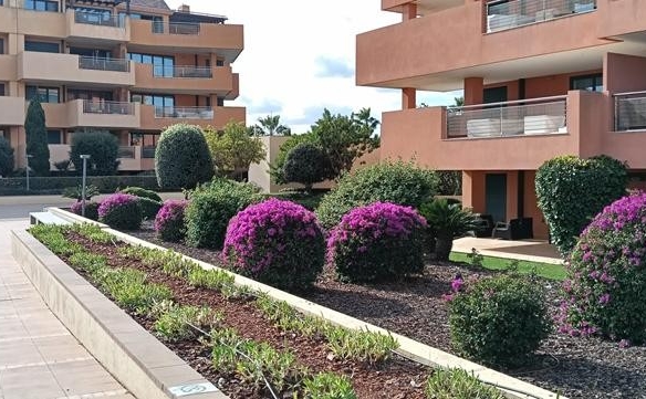 Imagen 2 de ESPECTACULAR PISO DE LUJO EN LA MARINA DE SOTOGRANDE. LARGA TEMPORADA