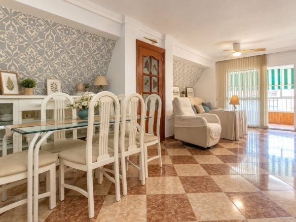 Imagen 1 de MAGNÍFICO DÚPLEX DE TRES DORMITORIOS EN VENTA EN CARLOS HAYA