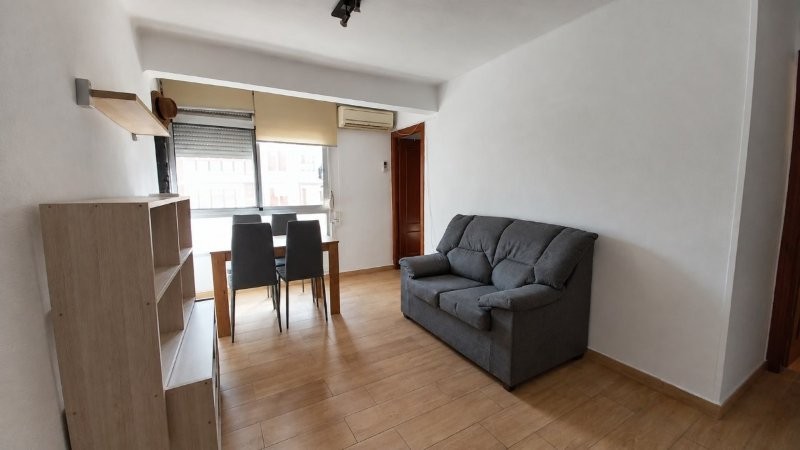 Imagen 3 de PISO EN ALQUILER CORTA TEMPORADA – ZONA CARLOS DE HAYA EXCLUSIVO ESTUDIANTES