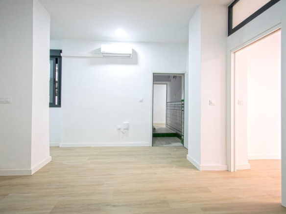 Imagen 4 de Edificio en venta en Calle Adolfo Cuellar junto a calle Zaragoza y Plaza Nueva !!!