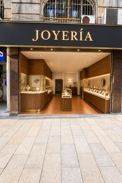 Imagen 2 de Local comercial en alquiler en Rúa Marqués de Valladares