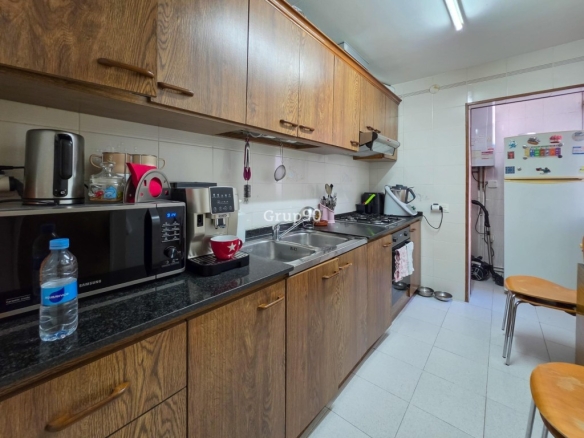 Imagen 1 de PISO DE 75 m2 CON 3 HABITACIONES EN BALÀFIA