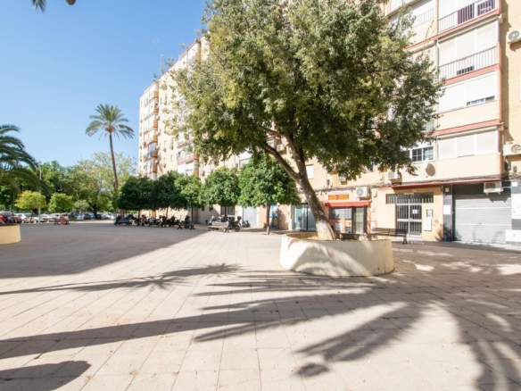 Imagen 2 de Bonita vivienda reformada con patio privado en Plaza del Generalife
