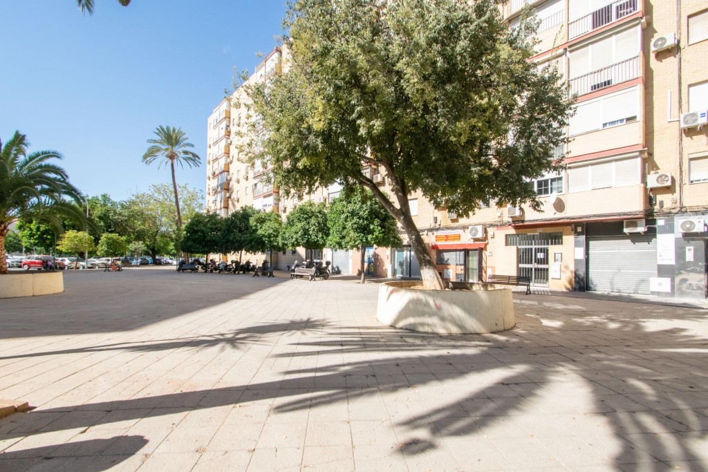 Imagen 2 de Bonita vivienda reformada con patio privado en Plaza del Generalife