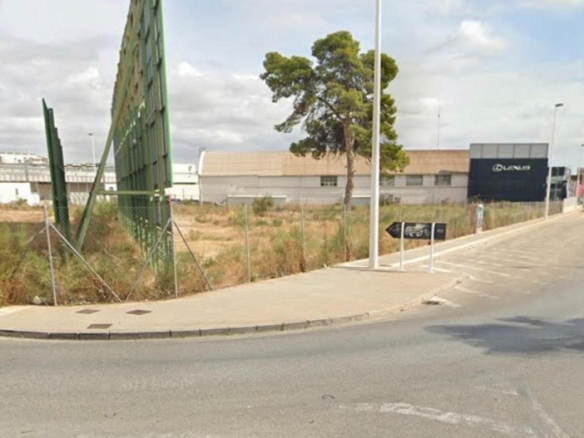 Imagen 3 de Solar industrial en Venta en Elche Alicante
