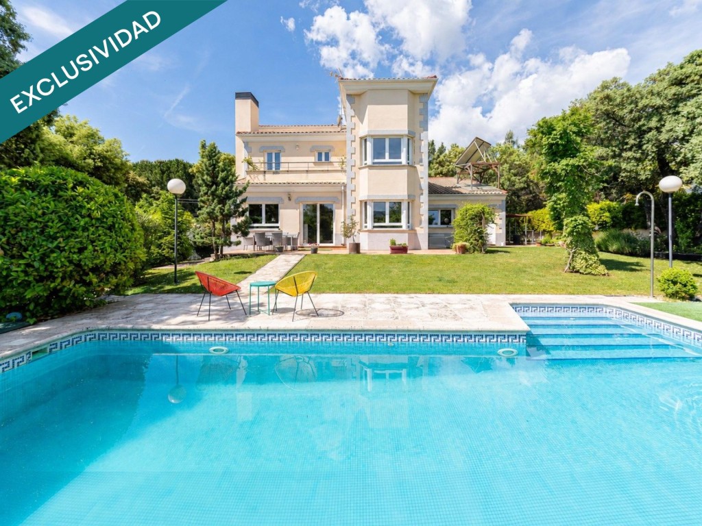 Imagen 1 de Exclusivo chalet individual con la mejor ubicación de la zona.