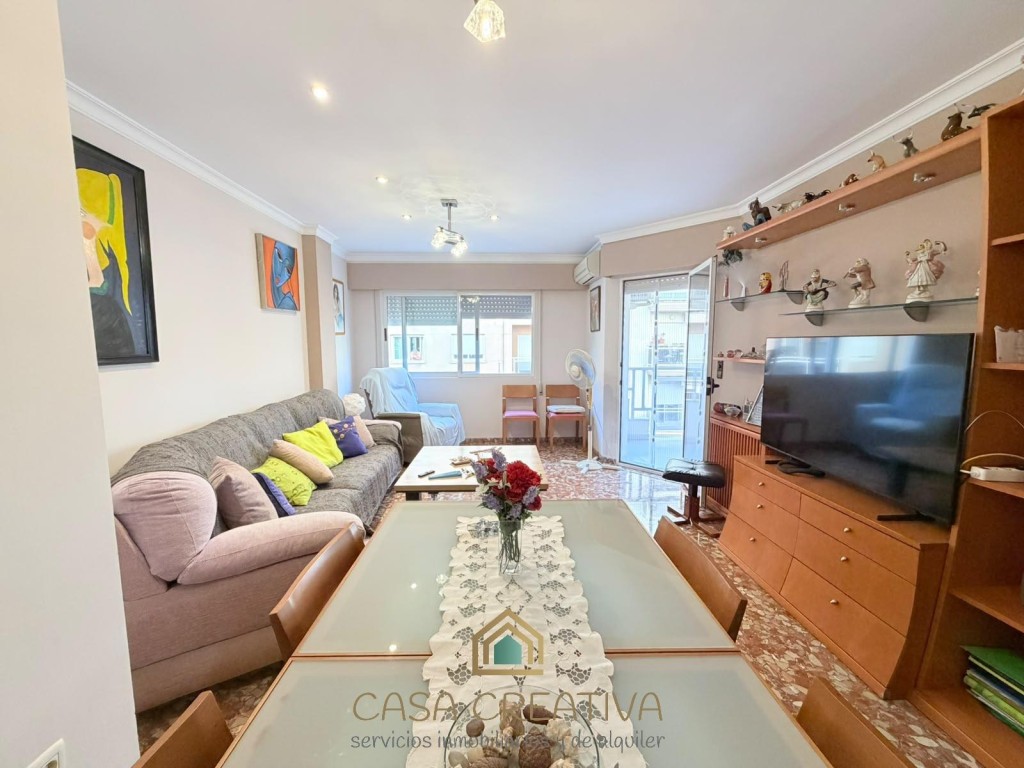 Imagen 2 de PISO EN VENTA EN OLIVA – 3 HABITACIONES