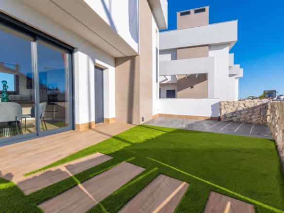 Imagen 2 de Casa-Chalet de Obra Nueva en Venta en Algorfa Alicante