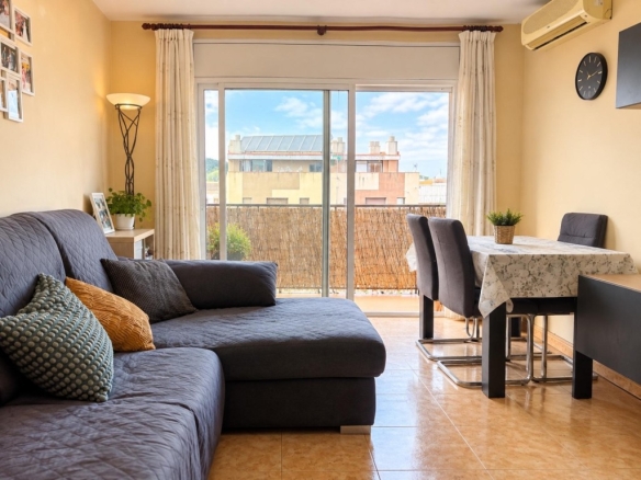 Imagen 1 de Piso con terraza y balcón en Les Roquetes