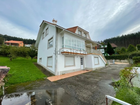 Imagen 3 de Casa-Chalet en Venta en Cedeira La Coruña