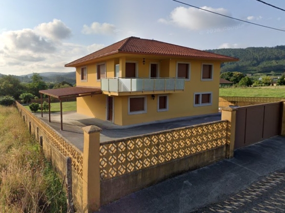 Imagen 2 de Casa-Chalet en Venta en Montoxo La Coruña