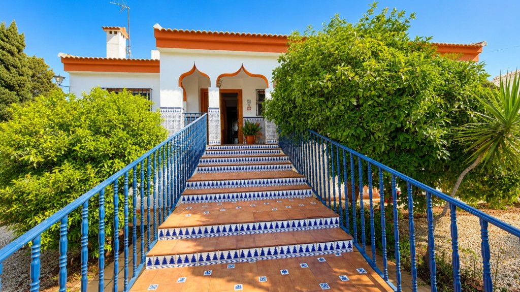 Imagen 1 de Casa-Chalet en Venta en Alhaurin De La Torre Málaga