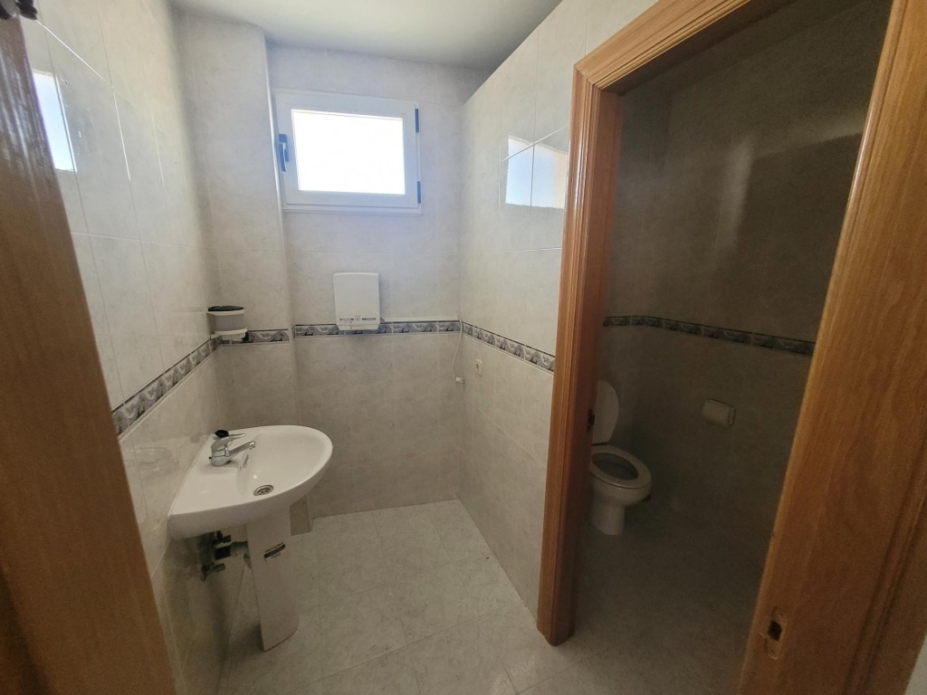 Imagen 2 de VENTA DE VIVIENDA Y LOCAL CON PARCELA ANEXA EN CARRETERA DE BAHABON