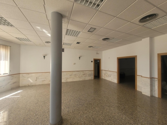 Imagen 1 de VENTA DE VIVIENDA Y LOCAL CON PARCELA ANEXA EN CARRETERA DE BAHABON