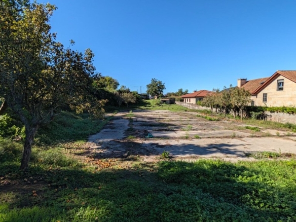 Imagen 2 de Parcela edificable de 2.000 m2 en Vincios (Gondomar)