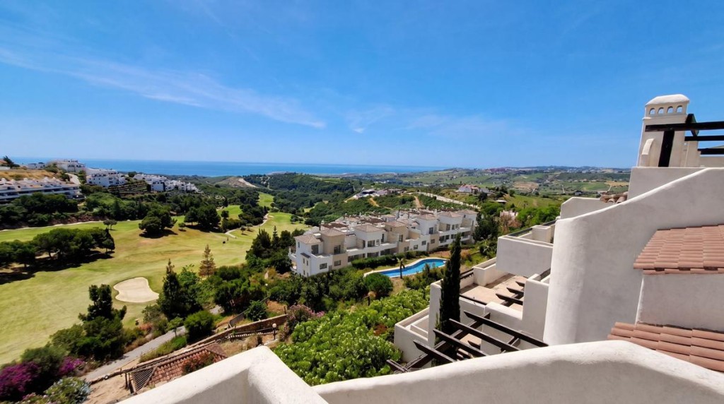 Imagen 4 de ESPECTACULARES VIVIENDAS CON VISTAS AL MAR Y AL GOLF EN DOÑA JULIA – ¡TU OASIS DE TRANQUILIDAD!