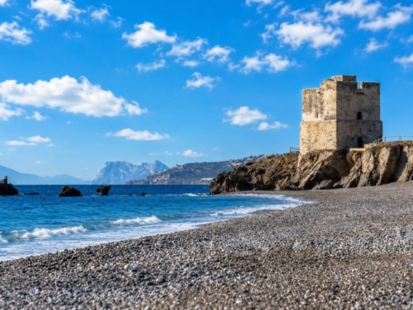 Imagen 1 de ESPECTACULARES VIVIENDAS CON VISTAS AL MAR Y AL GOLF EN DOÑA JULIA – ¡TU OASIS DE TRANQUILIDAD!