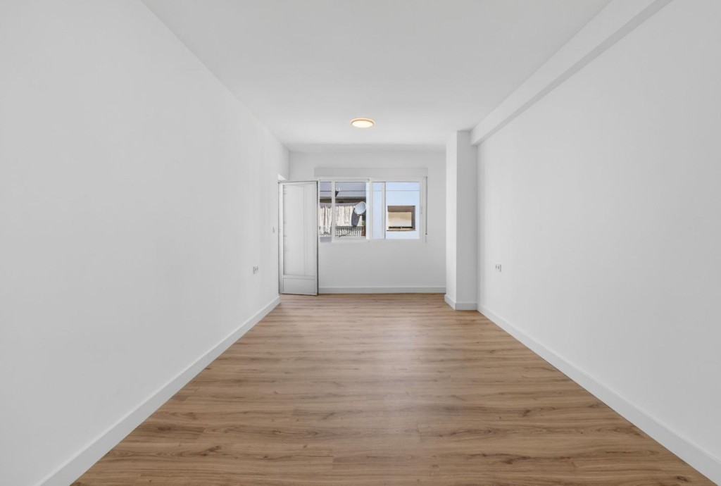 Imagen 4 de Piso reformado de 3 dormitorios en Torrevieja
