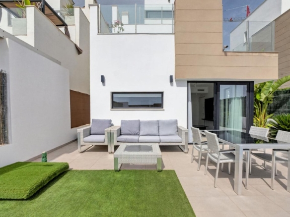 Imagen 4 de Villa de diseño con piscina privada en Guardamar del Segura