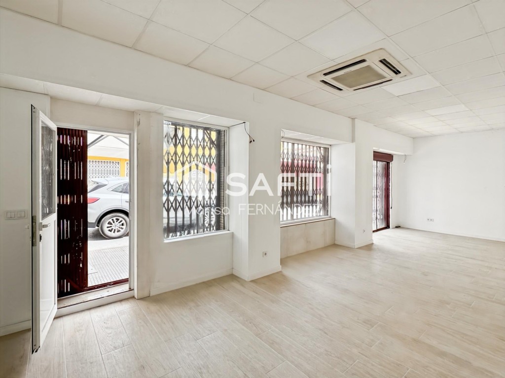 Imagen 2 de LOCAL COMERCIAL DE 50 M. EN PLAYA MUCHAVISTA -- (No admite cambio de uso a vivienda) -- ¡SIN COMISIÓN DE COMPRA!