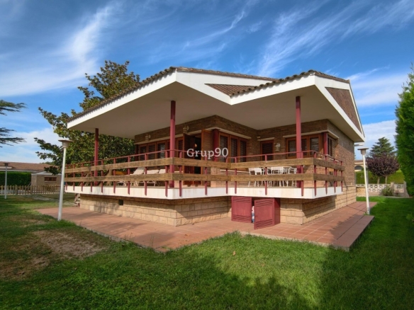 Imagen 2 de ¡EXCLUSIVO CHALET INDEPENDIENTE EN LA MEJOR ZONA DE ALPICAT!