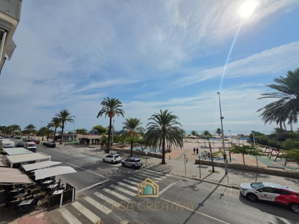 Imagen 1 de PISO EN VENTA EN PUERTO DE SAGUNTO – PRIMERA LÍNEA DE PLAYA