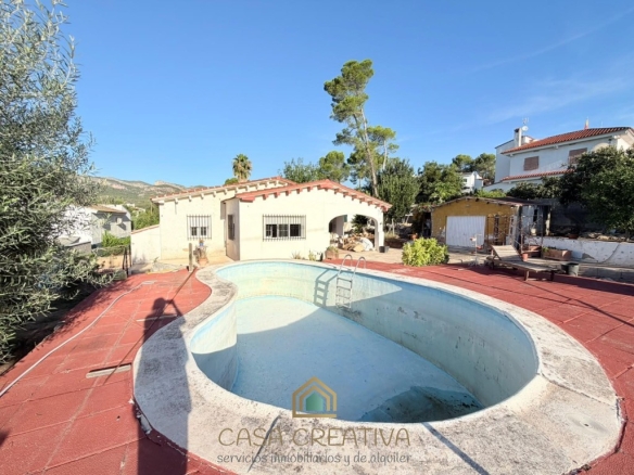 PISCINA Y 90 M2 DE VIVIENDA EN MARXUQUERA – 208.000 €