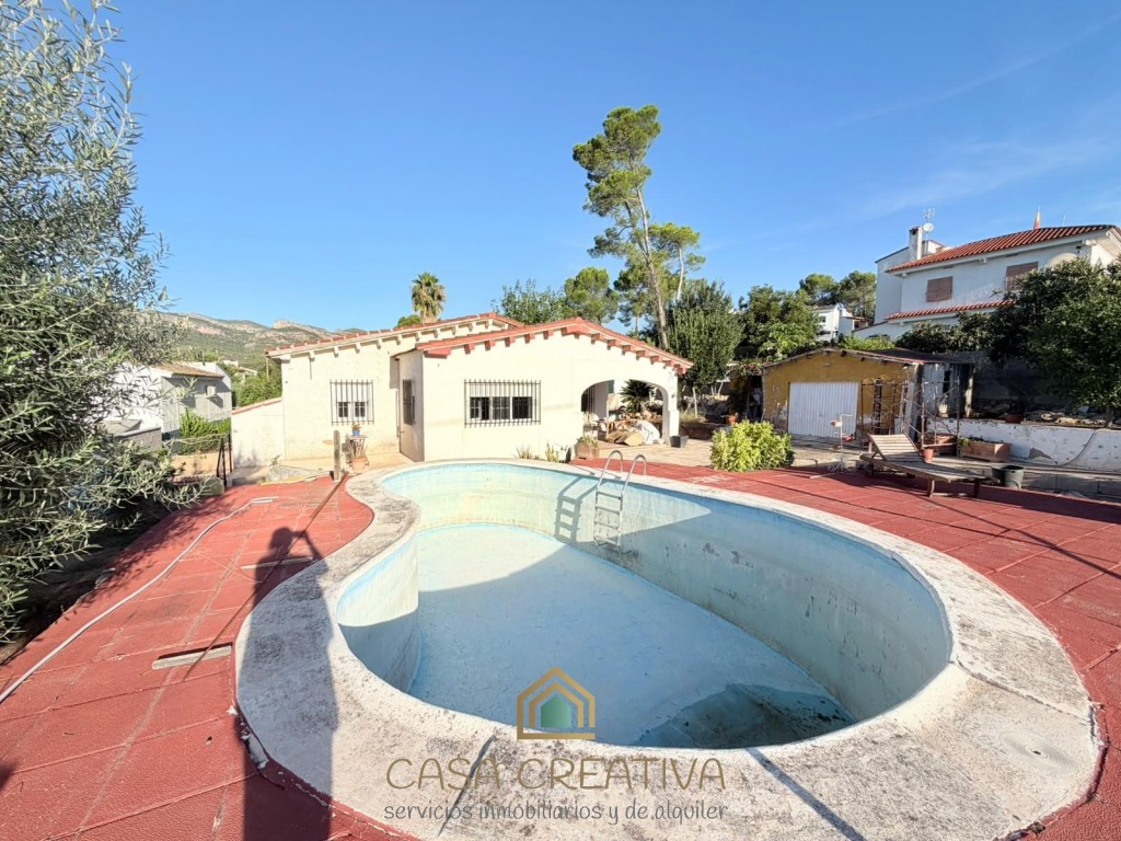 PISCINA Y 90 M2 DE VIVIENDA EN MARXUQUERA – 208.000 €