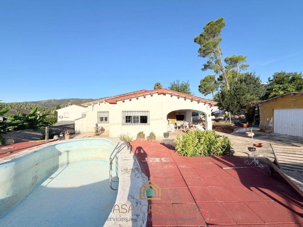 Imagen 1 de CASA CON PARCELA DE 1.100 M2