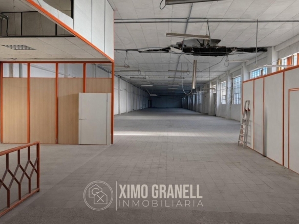 Imagen 1 de Nave industrial en Venta en Vall D Uxo